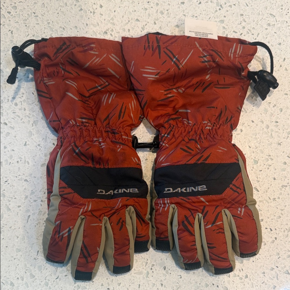 Dakine Red and Black Patterned Gloves